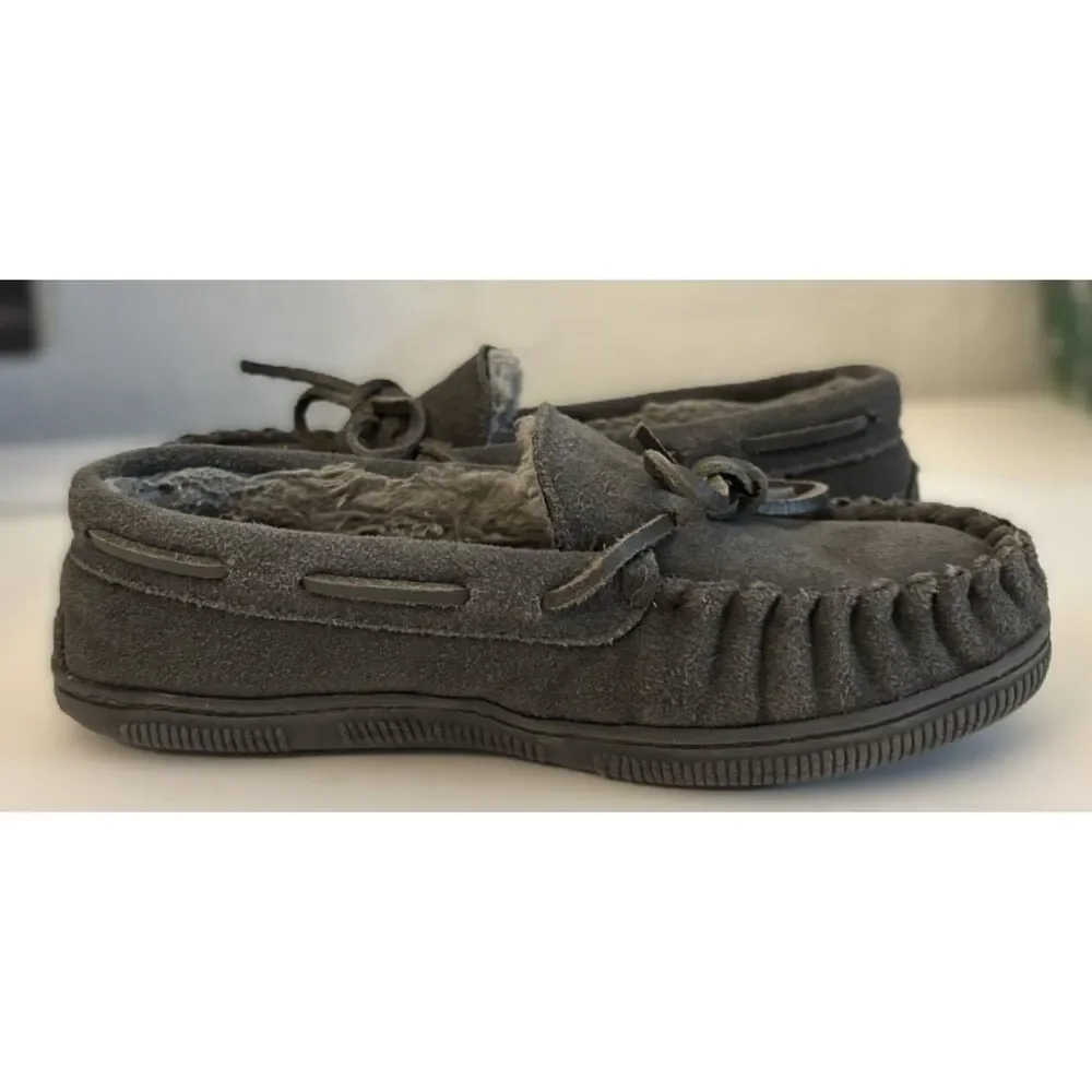 Minnetonka Kids Pile Lined Hard Sole Moccasin Slippers in Charcoal Size 3